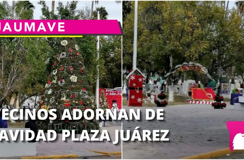  Vecinos adornan de navidad plaza Juárez