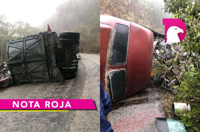  Volcadura de Tráiler, cierra la carretera Tula-Ocampo