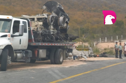  Tráiler cargado de diésel explota: chofer muere calcinado