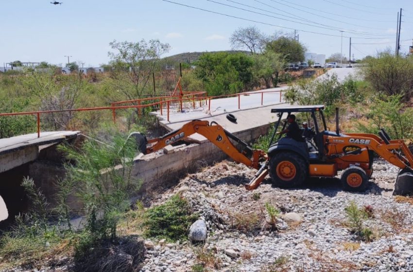  Derrumban puente de la Moderna para evitar tragedia