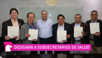  Secretario de Salud entrega 5 nombrientos de la dependencia