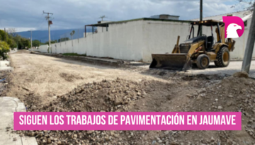  Siguen los trabajos de pavimentación en Jaumave