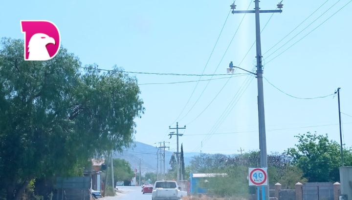  Camiones dejan sin luz al Barrio Las Trojas