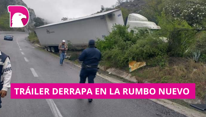  Tráiler derrapa fuera de Carretera Rumbo Nuevo