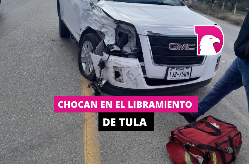  Chocan en el libramiento de Tula