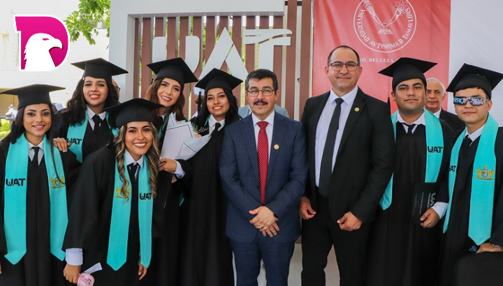  Rector de la UAT, Dámaso Anaya, preside graduación en la UAM Mante