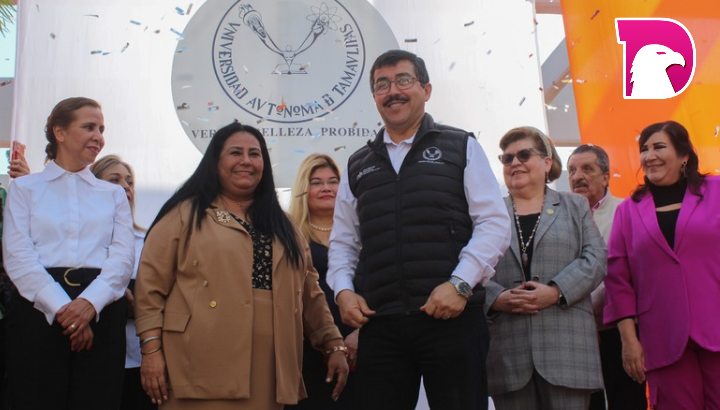  El rector Dámaso Anaya sostiene encuentro con universitarios de la FADYCS-UAT