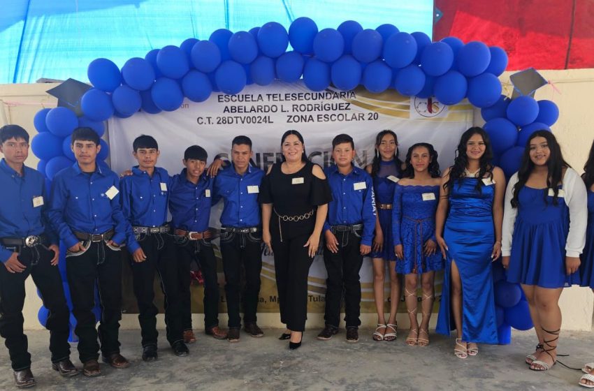  Graduación de la Telesecundaria de La Tapona