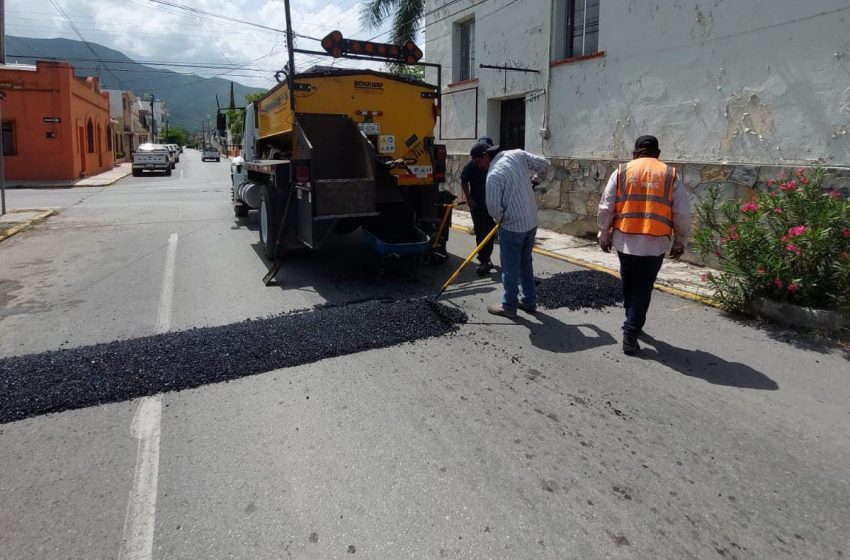  Continúa bacheo en periodo vacacional