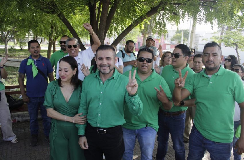  Sobrecarga de trabajo vuelve locos a empleados del IMSS