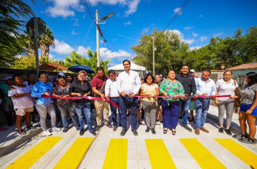  Carlos Peña sigue entregando calles pavimentadas