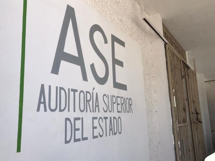  Inicia cacería de exgerente de Comapas