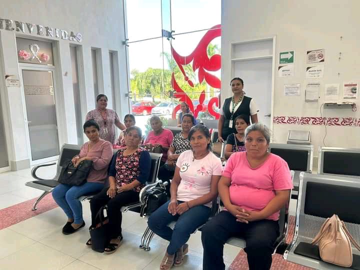  Mujeres del Ejido 5 de Mayo acuden a consulta en Cd. Victoria