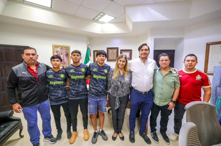  Apoya Alcalde Carlos Peña Ortiz viaje de futbolistas a prueba de antesala profesional