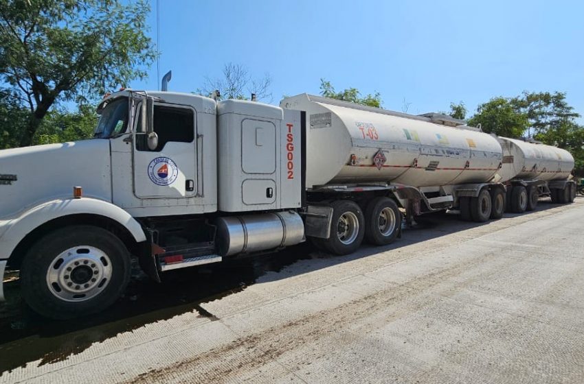  Controlan fuga de combustible en el Eje Vial