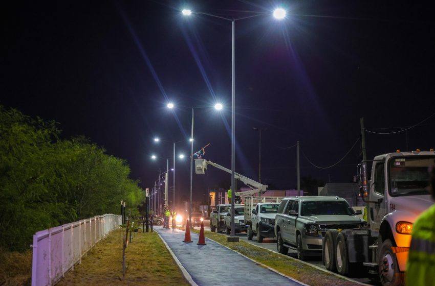  Alumbra Gobierno de Carlos Peña Ortiz 15 cuadras en Parque Lineal Jarachina Sur