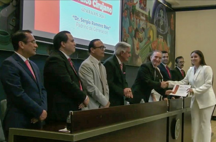  Entrega la UAT nueva generación de egresados de la Facultad de Medicina Tampico