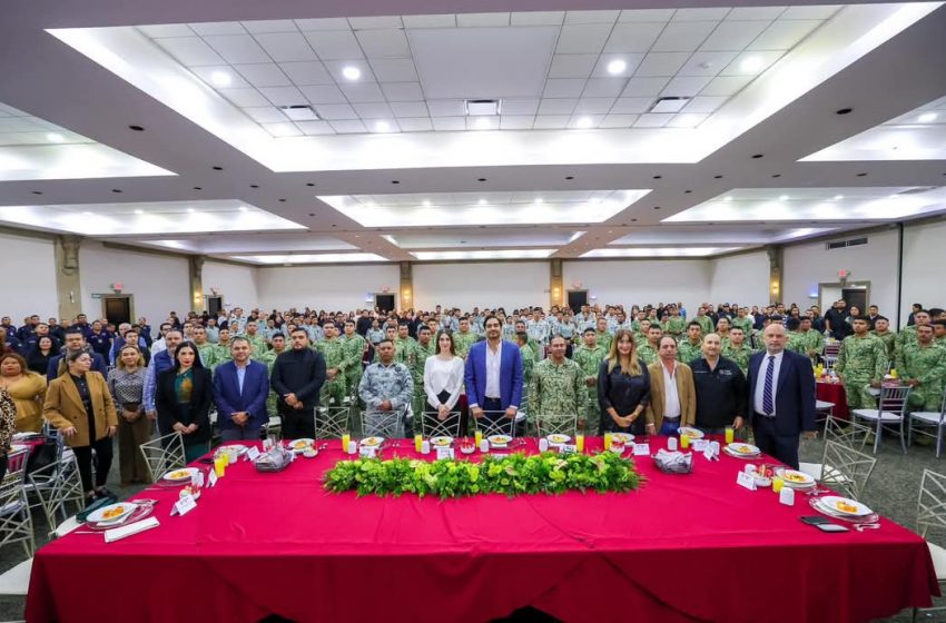  Cálido homenaje del Alcalde Carlos Peña Ortiz a más de 500 oficiales en el Día del Policía en Reynosa