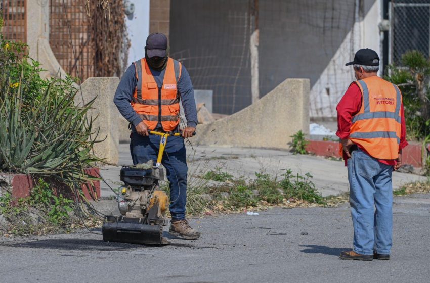  Lleva Municipio programa de bacheo a más de 130 colonias.