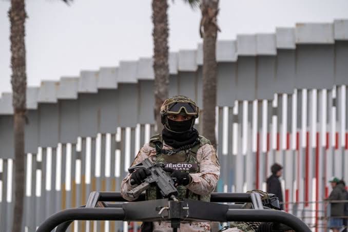  Descartan “efecto cucaracha” por llega de militares a la frontera