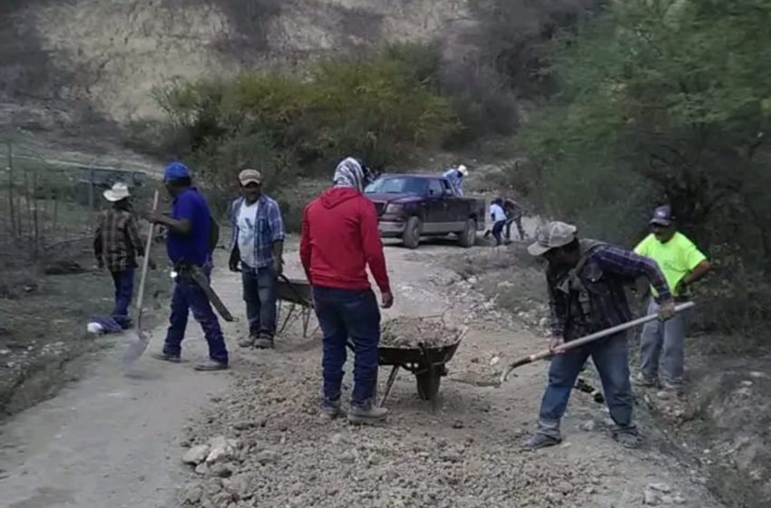  Campesinos del Refugio, piden ayuda para camino de la Sierra