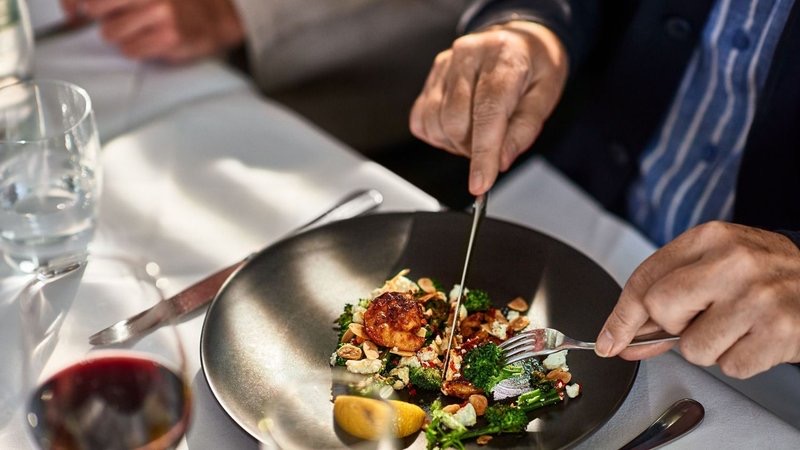  Se encarecen platillos en restaurantes