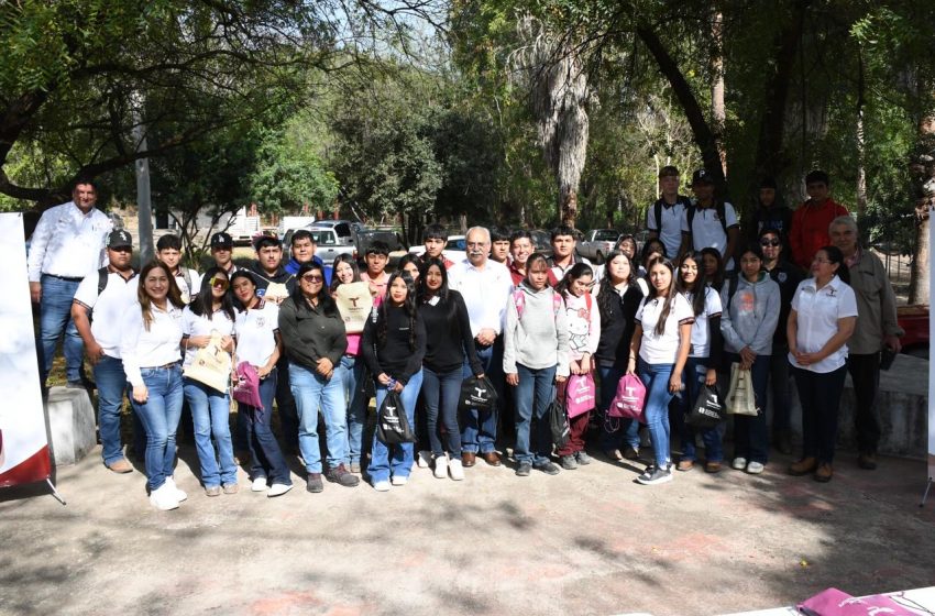  Capacitan a alumnos del CBTA sobre producción de planta