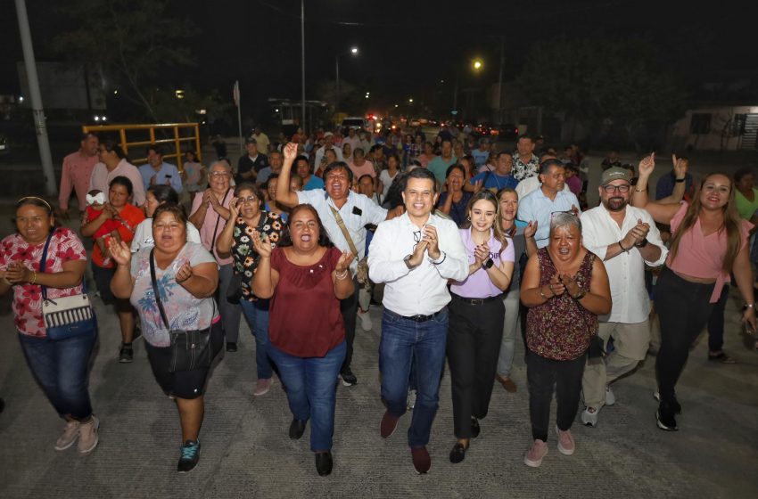  Reinstala Municipio alumbrado y regresa seguridad en Pajaritos.