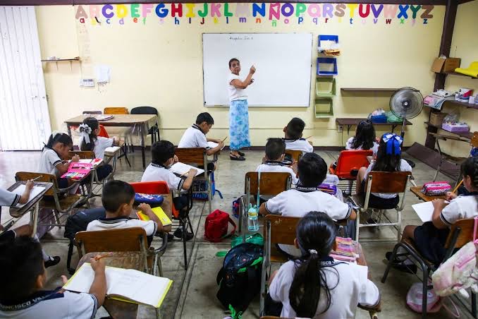  Se abarrotan de niños escuelas de Tamaulipas