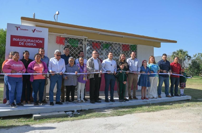  Escuela de Las Brisas pide piso y Municipio le construye aula.