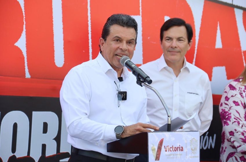 Presentan el “Lalo Bus”, dará transporte escolar gratuito.