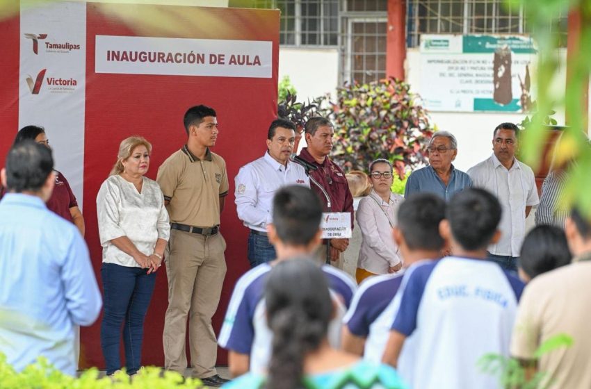 Entrega presidente Gattás aula a secundaria del ejido La Presa