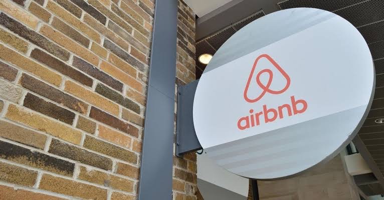 Airbnb sin pagar impuesto; Finanzas les ejecutará cobro