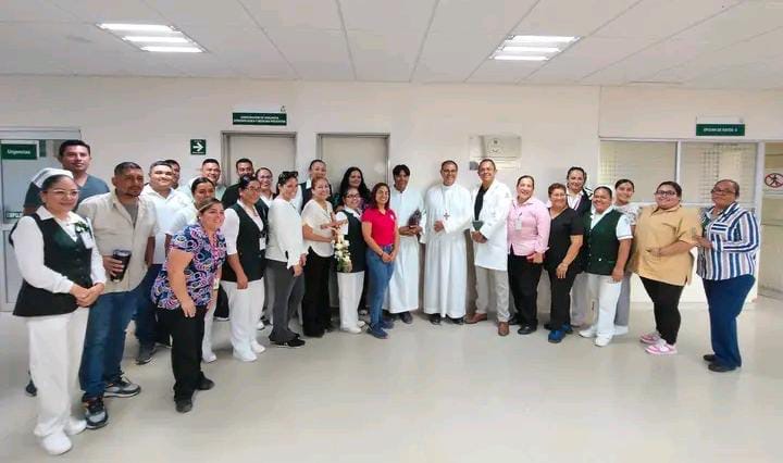 Obispo de Cd. Victoria realiza emotiva visita pastoral al Hospital IMSS 032 de Tula
