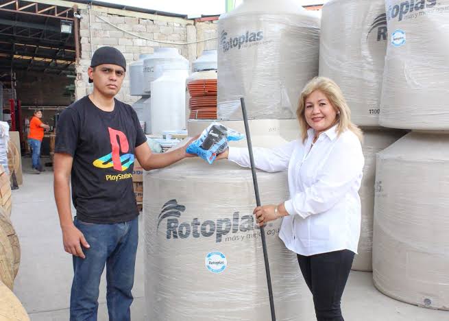 Gattás subsidia tinacos y medidores por escasez de agua