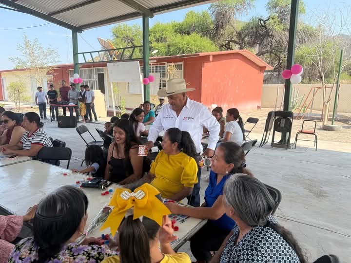 Celebran emotivo convivio por el Día de las Madres en “El Bóludo”