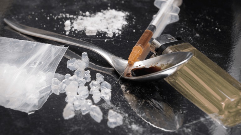 Aumentan sobredosis por consumo de drogas