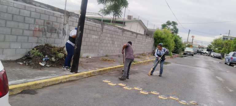  Apoya Gobierno de Carlos Peña Ortiz saneamiento de Escuela Primaria