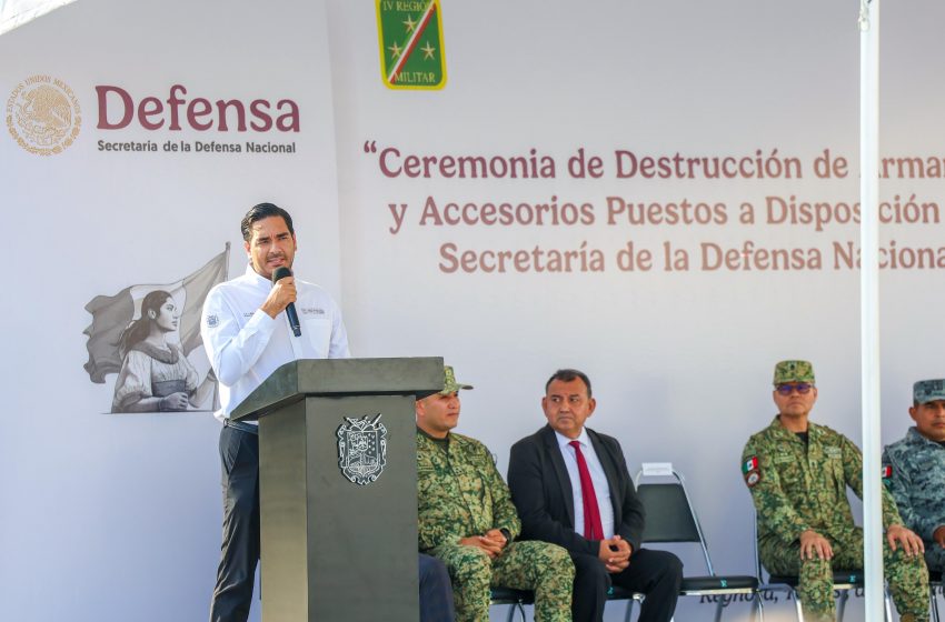 Encabezaron ceremonia de Destrucción de Armamento, el Presidente Carlos Peña Ortiz y el General Fernando Colchado Gómez