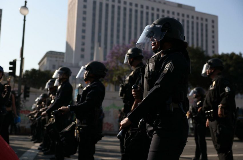 Trump envía 2 mil soldados a Los Ángeles por protestas