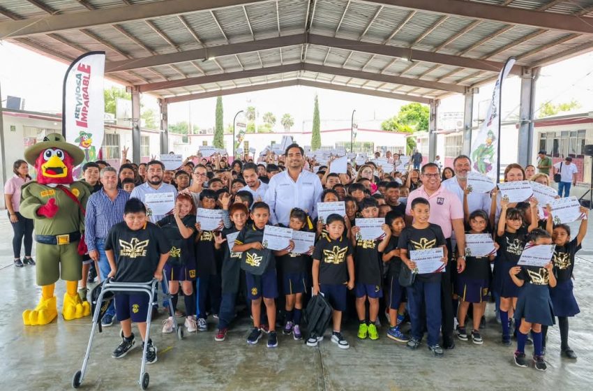 Reconoció Carlos Peña Ortiz a Guardianes del Orden en la Escuela Primaria Francisco Javier Mina
