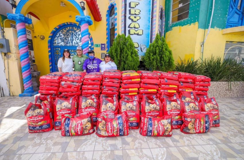  Dona Carlos Peña Ortiz 1.5 toneladas de alimento a mascotas