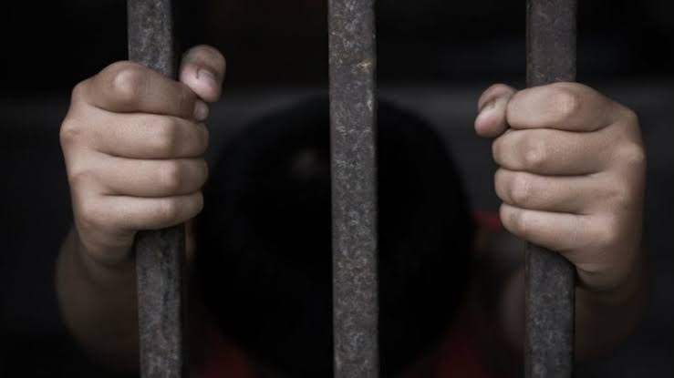 Jóvenes en prisión por sumarse al crimen