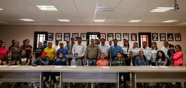 Promueve René Lara empleo temporal en Tula