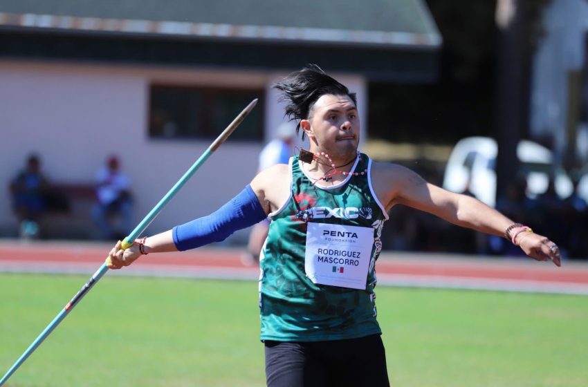 Gana Juan Mascorro medalla de plata en el Abierto Europeo de Atletismo para Personas con Síndrome de Down