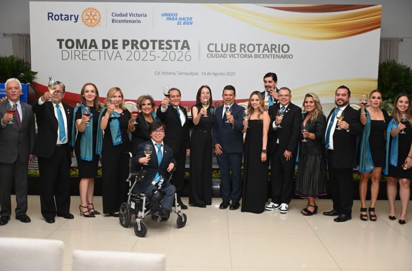  Reconoce Lalo Gattáslabor altruista del ClubRotario Bicentenario