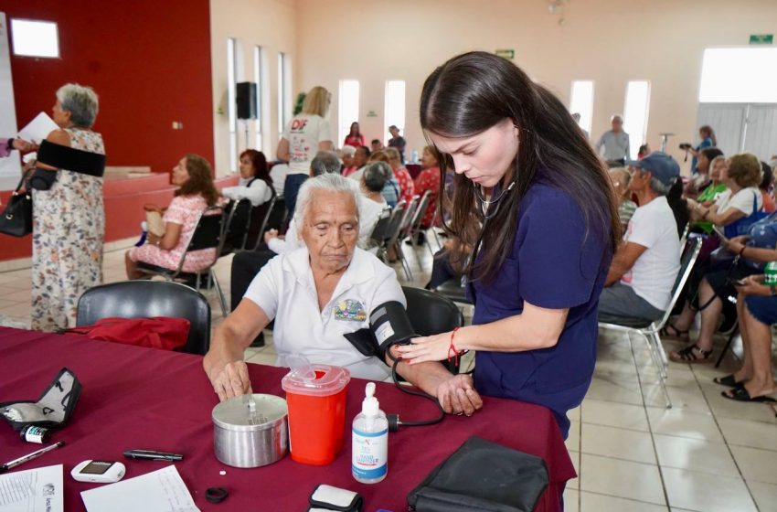 Lleva Carmen Lilia atención integral a adultos mayores