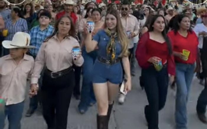  Arrancan en grande los festejos del 398 aniversario de Palmillas con alegre callejoneada
