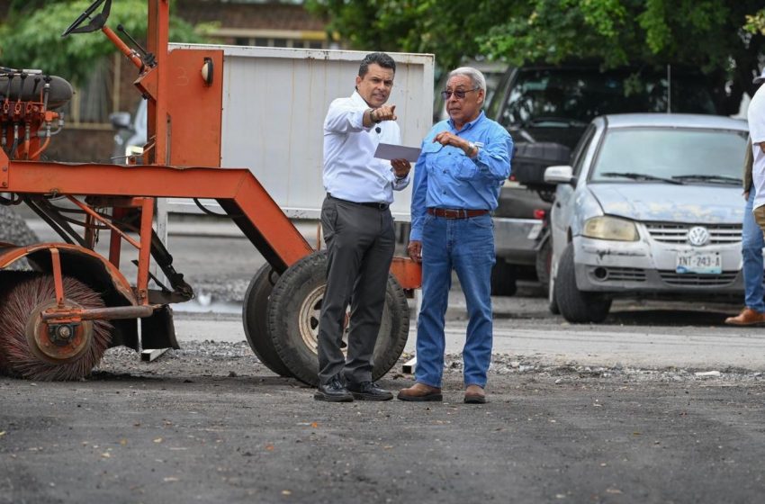  Evalúa alcalde avancesen pavimentación.