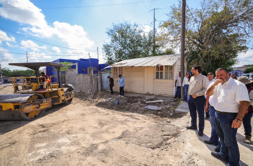 Construye Gobierno de Carlos Peña Ortiz pavimentación hidráulica en la colonia Hidalgo